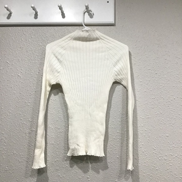White Ribbed Sweater - Picture 8 of 8